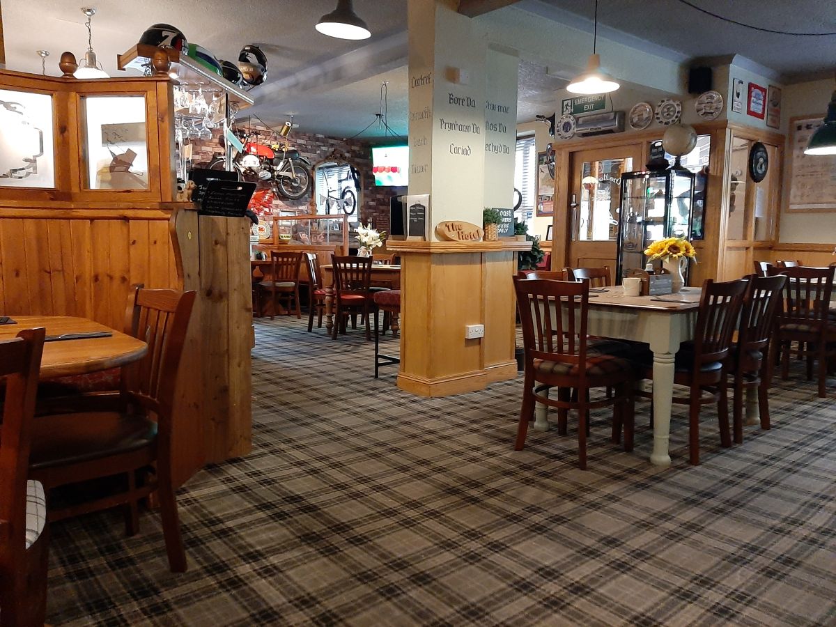 Enjoy homemade pub classics and a warm welcome at The New Tredegar Arms Cwmtwrch, perfectly placed by the Brecon Beacons.