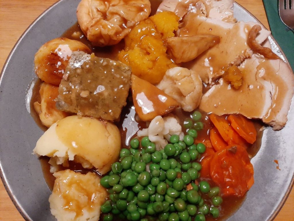 Cinio Twrci Rhost yn 'The New Tredegar Arms Cwmtwrch'